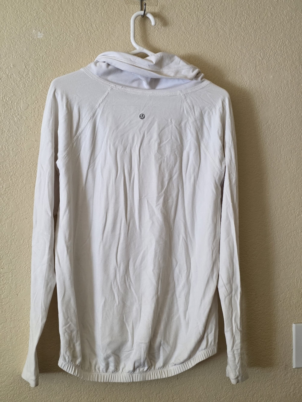Lululemon White Long Sleeve Hooded Top